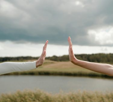 Couple having a calm conversation — how to set healthy boundaries in a relationship