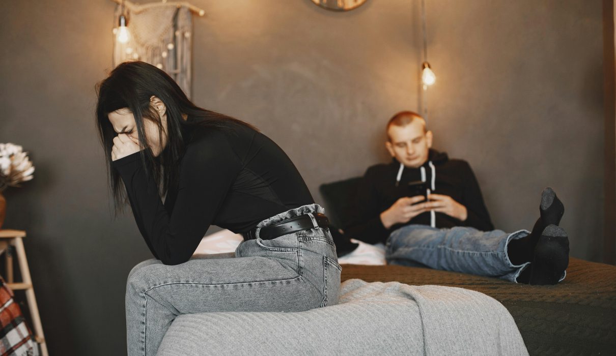 signs you are in a one sided relationship — person sitting alone